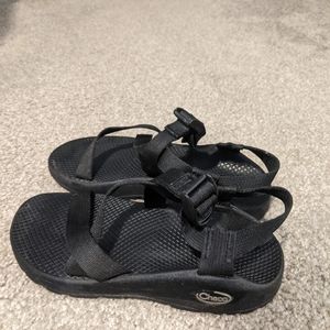 Chacos size 6 wide feet